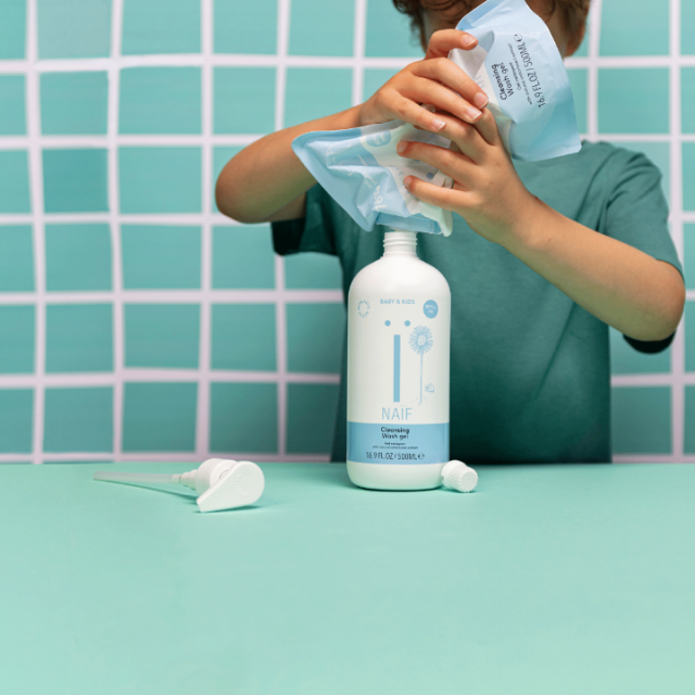 NAIF GEL ZA TUŠIRANJE PAKET ZA PUNJENJE 500 ML