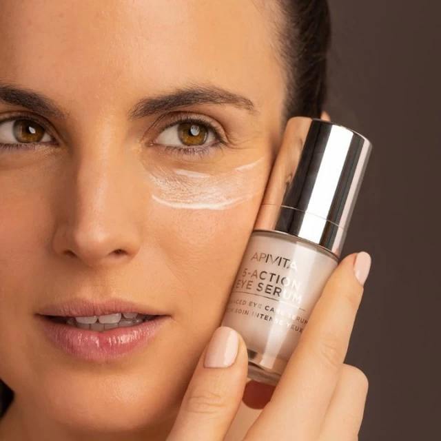 APIVITA 5-ACTION SERUM ZA ZONU OKO OČIJU 15ML