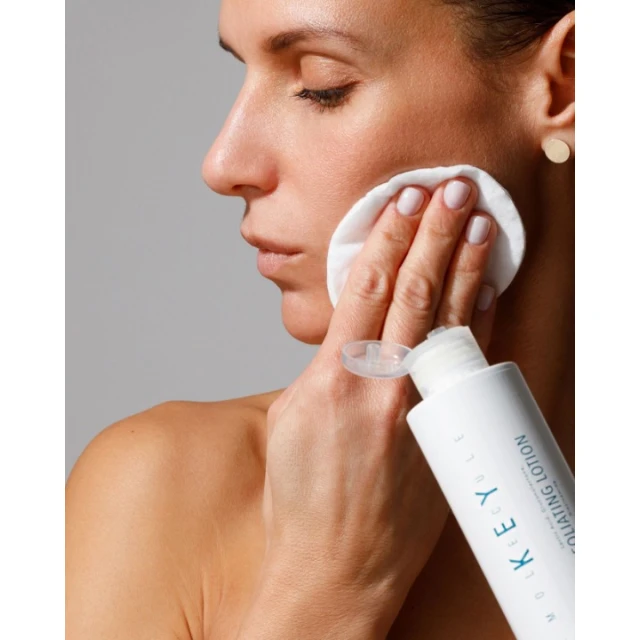 KEY MOLECULE EXFOLIATING LOSION ZA SUVU KOŽU 200ML