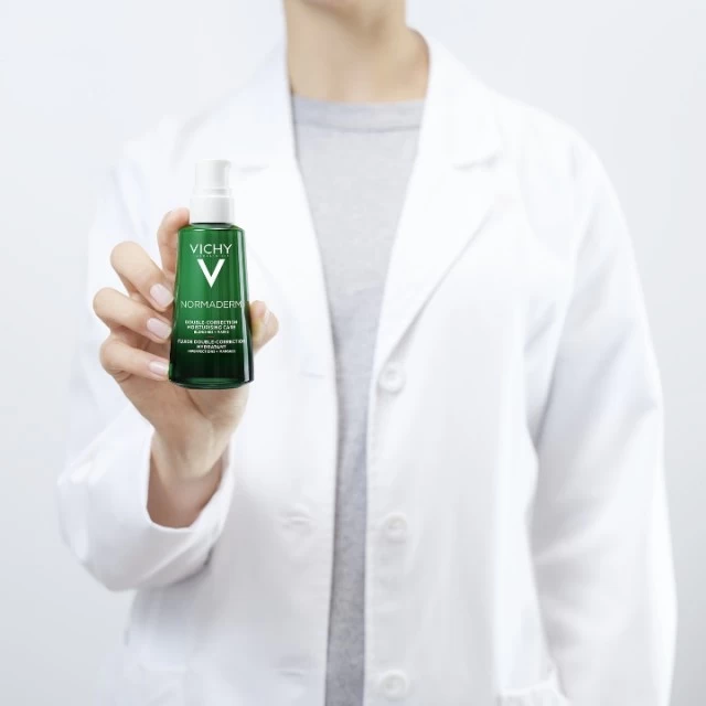 VICHY NORMADERM PHYTOSOLUTION DNEVNA NEGA ZA MASNU KOŽU SKLONU AKNAMA I NEPRAVILNOSTIMA 50ML